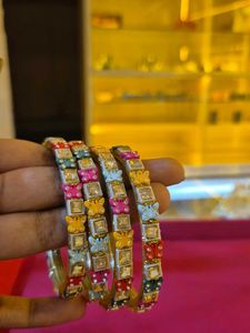 Elegant Kundan Stone Bangle Set - Brand New &amp; Unus