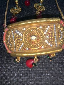 Gold-tone Marvadi Set