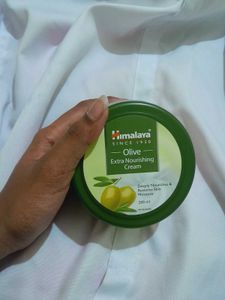 Himalaya Olive Nourishing Cream