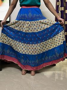 Long skirt with a flares