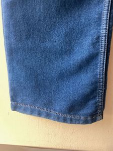 Women straight fit jeans
