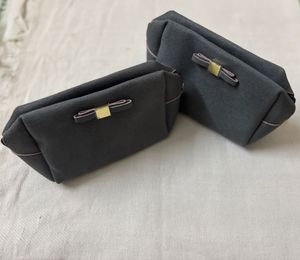 🆕Oriflame Women Grey Poetry Pouch