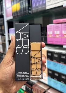 NARS NATURAL RADIENT FOUNDATION