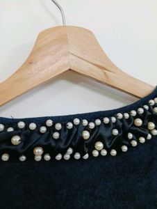 Chic Black Pearl Embellished Cropped Top