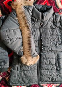 Unused Stylish Gray Puffer Jacket✨