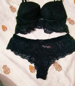 Very Sexy And Beautiful Brallete With Brief