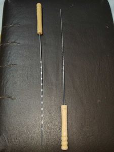 1 Pair Of Skewers