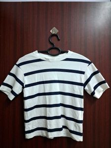UNIQLO Striped White and Navy T-Shirt