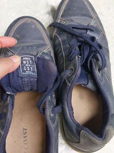 Sports Shoes