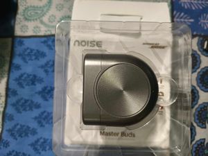 NOISE MASTER BUDS