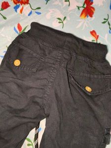 Stylish Black Cargo Capri Pants