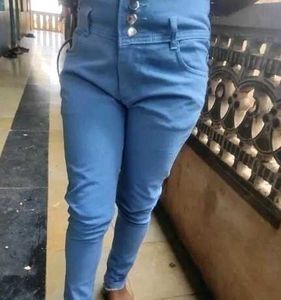 Classic Blue Skinny Fit women 3button jeans 👖