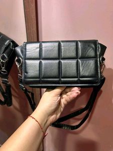 Chic Quilted Black Crossbody Bag