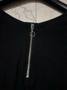 Chic Black Zipper Bodysuit