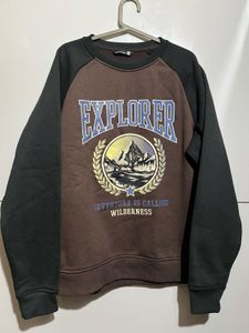 M size printed Pullover sweatshirt