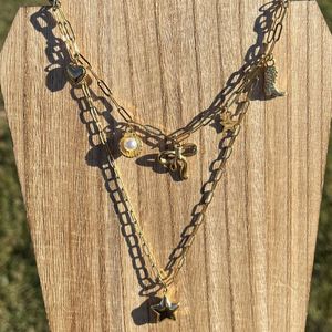 Chic Gold Star Pendant Necklace
