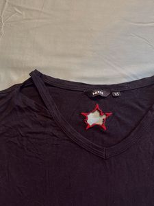 NUON Black Cropped T-Shirt with Red Star Detail
