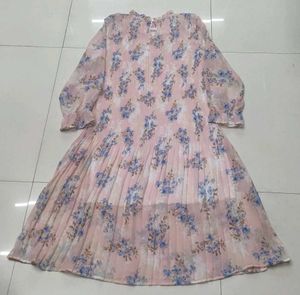 Floral Print Pleated Dress