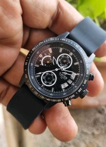 Racer Black Watch - Stylish Timepiece