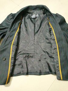 Elegant Korean Ladies Blazer XS &amp; S New Condition