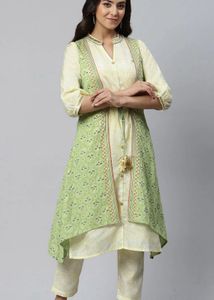 Stylish Women's Ethnic Kurta Set