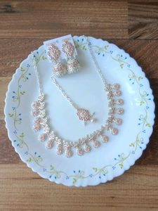 Elegant Pink Stone Jewellery Set