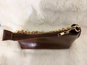 Chic Brown Croc Embossed Chain Bag