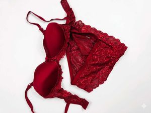 Lace Bra &amp; Panty Set - Red &amp; Green