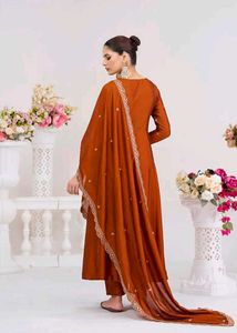 Women’s Silk Embroidery Anarkali Kurta Pant with D