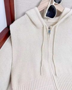 Cream Knit Cropped Hoodie Vest