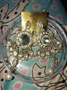 SET OF TWO AD EARRINGS