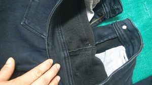 Black High-Waisted Skinny Jeans