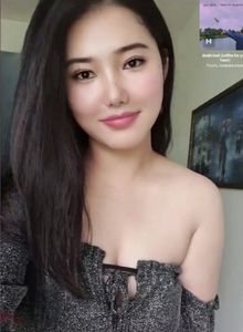 Shimmery Off Shoulders Top For Party