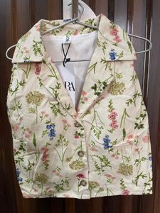 Zara Floral Print Sleeveless Blazer