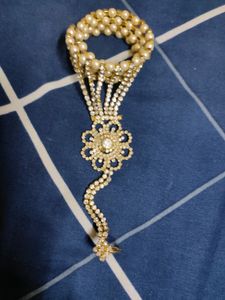 Combo Earings, Bracelet, Neckpiece