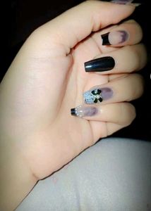 Designer Press-On Nails