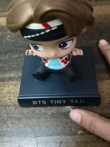 BTS V Kim Taehyung Poster and Tiny Tan bobbl
