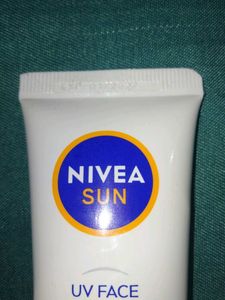 nivea sunscreen