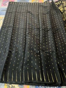 Elegant Black &amp; Gold Saree