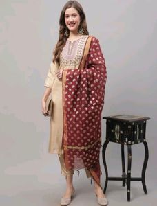 Kurta Pant Set With Dupatta