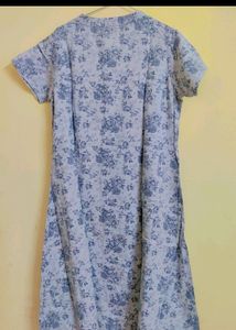 Avaasa Front Slit Flared Updown Kurti