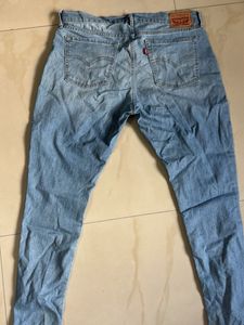 Levi's Light Wash Jeans