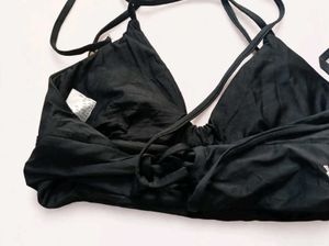 🎀Embroidered Black Bikini Top Any one free 🆓