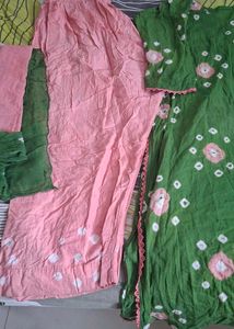 Green Bandhani Kurta Set with Pink Palazzo