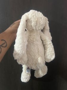 (new)Jellycat Bashful Cream Bunny, featuring soft