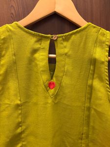 Yellow Sleeveless Kurta Set with Tassels
