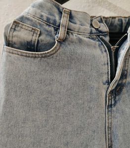 Light Wash Wide Leg Jeans