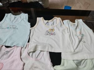 Baby's (0-1months) vests- set of 6