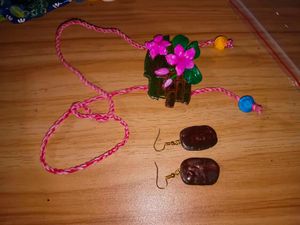 Handmade Cute Floral Pendant Set with Earrings