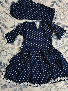 Bundles of 3 suits  gir